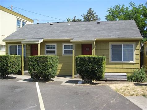 Overall, 53 of residents are renters, and 33 have a Bachelor's degree. . Eugene houses for rent